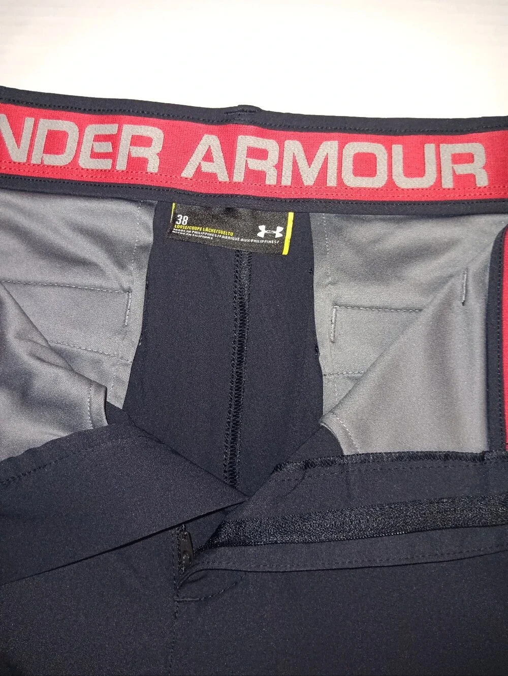 UNDER ARMOUR LIGHTWEIGHT CHINO PERFORMANCE GOLF SHORTS